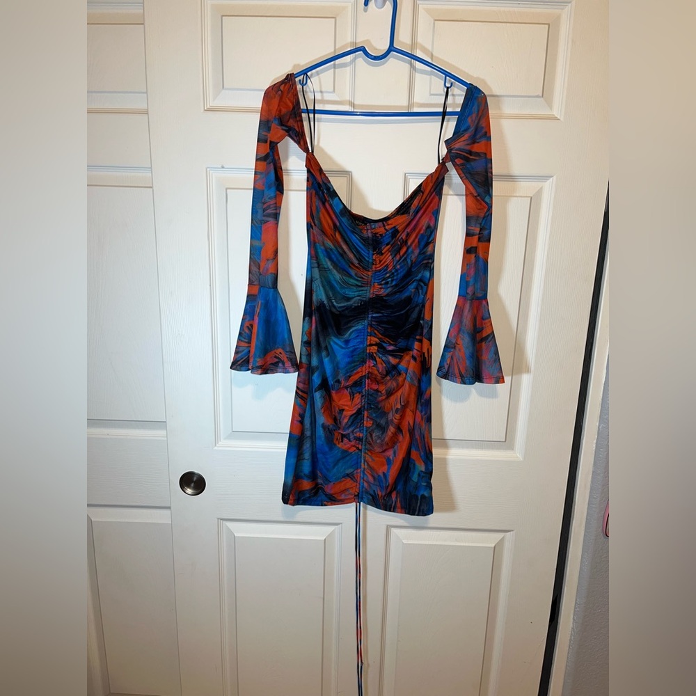 Vibrant Long Sleeve Dress with Flared Cuffs